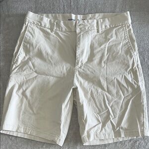 Old Navy Men's Cream Shorts